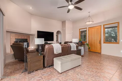 301 N Westview Dr, Vail, AZ 85641 photo 7