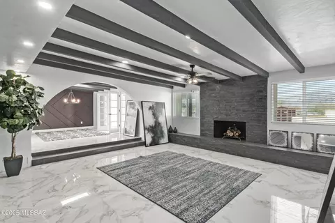 2881 N Longhorn Dr, Tucson, AZ 85749