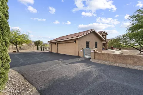 Exterior - 3680 E Tapia Dr, Vail, AZ 85641 photo 4 of 6