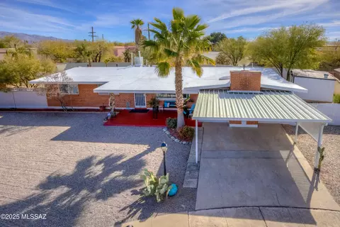 8830 E Shenandoah Pl, Tucson, AZ 85710