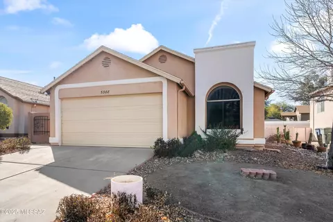 Exterior - 5388 S Wembly Rd, Tucson, AZ 85746 photo 2 of 5
