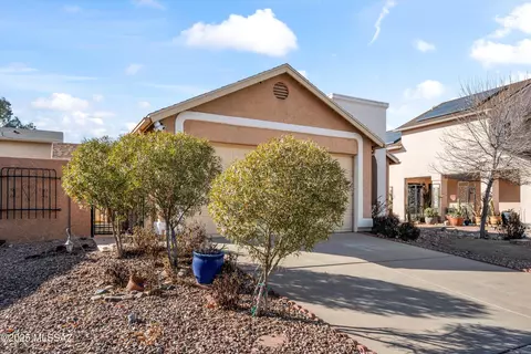 Exterior - 5388 S Wembly Rd, Tucson, AZ 85746 photo 3 of 5