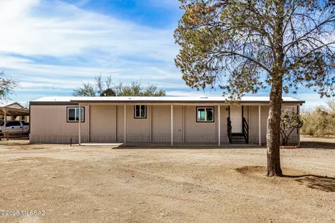 8965 W Bopp Rd, Tucson, AZ 85735