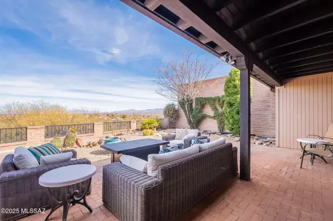 1456 W Camino De La Oca, Green Valley, AZ 85622