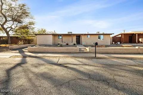7344 E 20th St, Tucson, AZ 85710
