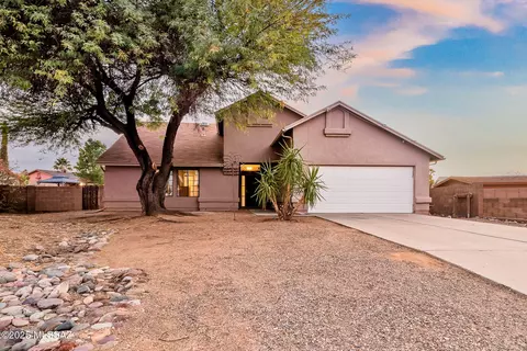721 N Jasmine Pl, Tucson, AZ 85710