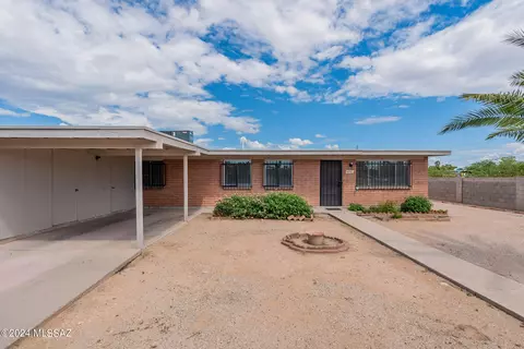 4857 S Calle Pilar, Tucson, AZ 85714