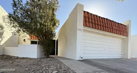 6916 E Via Dorado, Tucson, AZ 85715