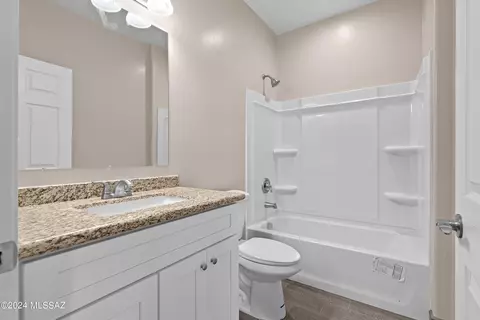 1356 N Apache Dr, Tucson, AZ 85745 photo 7