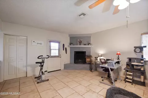 2761 W Placita Hacienda, Tucson, AZ 85741