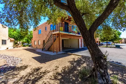 6633 E Calle Alegria #D, Tucson, AZ 85715