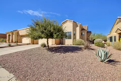 522 W Moorwood St, Green Valley, AZ 85614