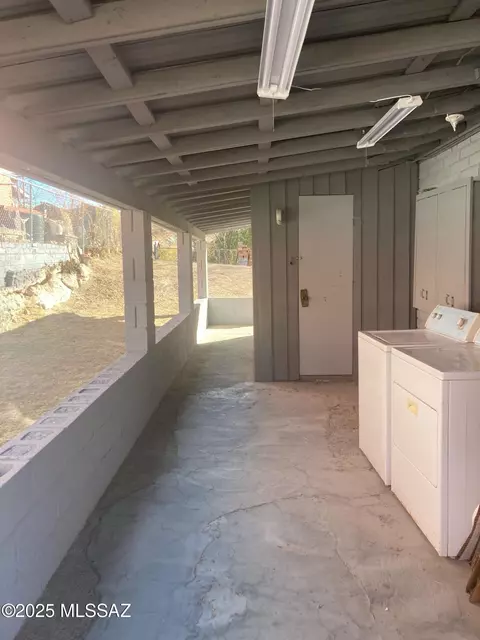 284 Edward St, Nogales, AZ 85621 photo 4