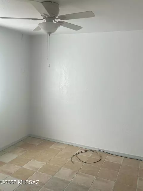 284 Edward St, Nogales, AZ 85621 photo 3