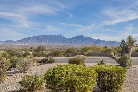 2825 S Calle Mancha, Green Valley, AZ 85622