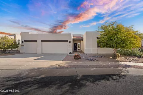 11230 N Sluice Dr, Tucson, AZ 85737