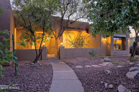 1721 N Coral Bells Dr, Tucson, AZ 85745