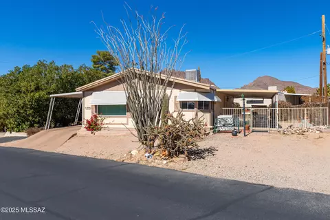 5600 W Lazy S St, Tucson, AZ 85713