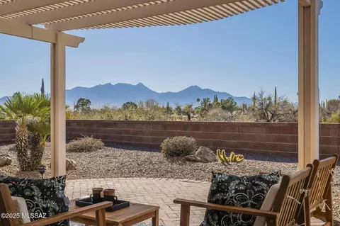 785 W Fountain Creek Dr, Green Valley, AZ 85614