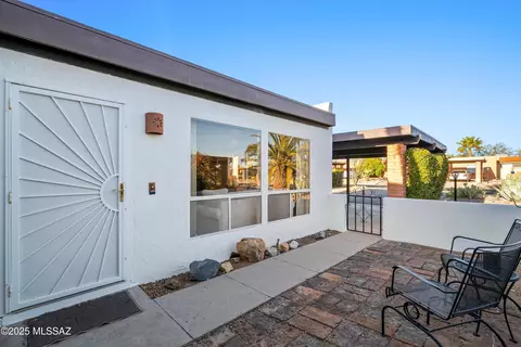 257 N Calle Del Diablo, Green Valley, AZ 85614