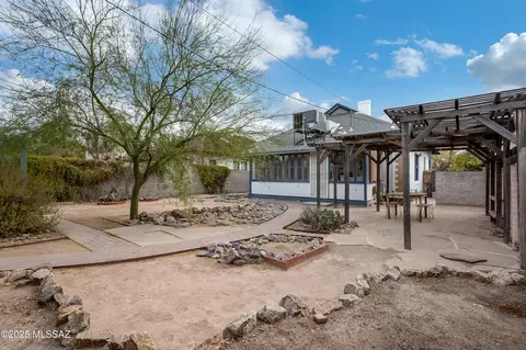 Exterior - 611 E 5th St, Tucson, AZ 85705 photo 8 of 13
