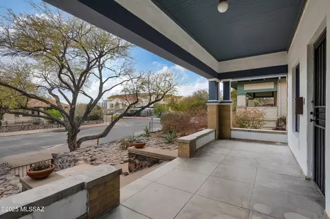Exterior - 611 E 5th St, Tucson, AZ 85705 photo 5 of 13