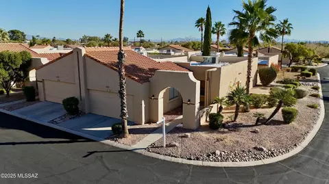 713 W Millbrook Ln, Tucson, AZ 85704