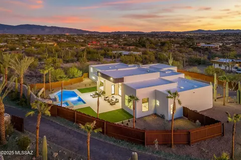 4540 E River Rd, Tucson, AZ 85718 photo 2
