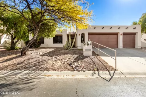 10820 N La Quinta Dr, Tucson, AZ 85737