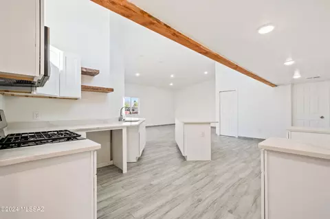 Entry Way - 8161 E Beverly St, Tucson, AZ 85710 photo 1 of 1