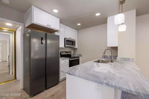 7623 E Callisto Cir UNIT 98, Tucson, AZ 85715