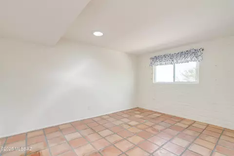 Other - 1305 E Thunderhead Cir, Tucson, AZ 85718 photo 6 of 10