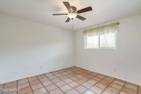 Bedroom - 1305 E Thunderhead Cir, Tucson, AZ 85718 photo 1 of 2