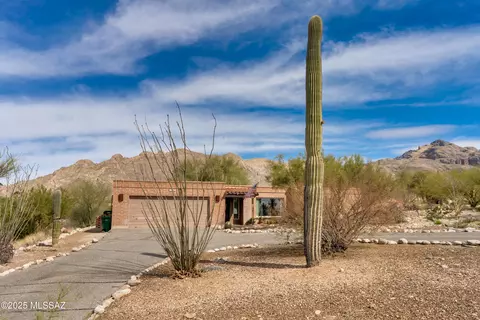 Exterior - 1305 E Thunderhead Cir, Tucson, AZ 85718 photo 8 of 8