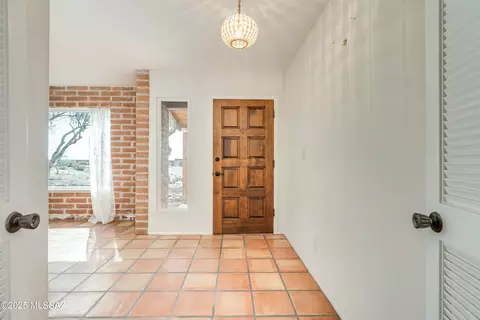 Entry Way - 1305 E Thunderhead Cir, Tucson, AZ 85718 photo 1 of 2
