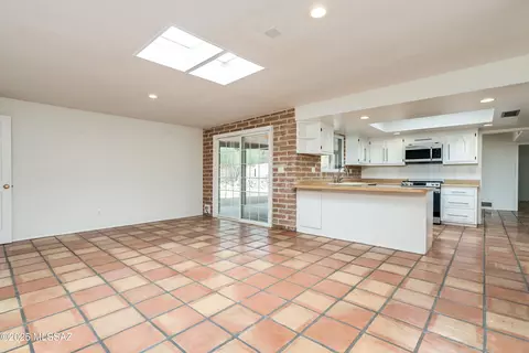 Other - 1305 E Thunderhead Cir, Tucson, AZ 85718 photo 2 of 10