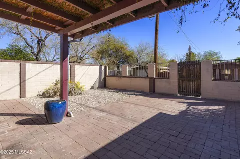 Exterior - 4427 E 4th St, Tucson, AZ 85711 photo 1 of 3
