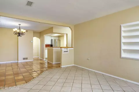 Living - 4427 E 4th St, Tucson, AZ 85711 photo 2 of 5