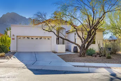 318 E Desert Golf Pl, Oro Valley, AZ 85737