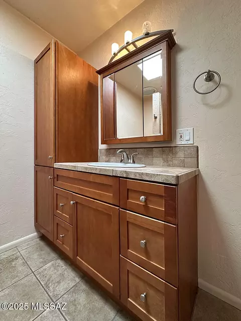 8034 E Shadow Ln, Tucson, AZ 85750 photo 40