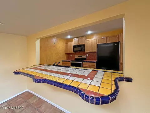 8034 E Shadow Ln, Tucson, AZ 85750 photo 18
