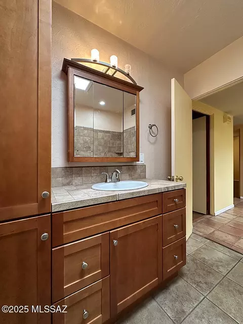 8034 E Shadow Ln, Tucson, AZ 85750 photo 39