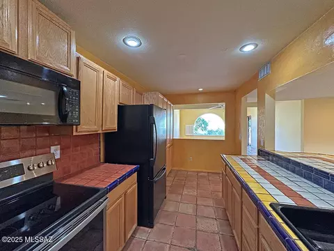 8034 E Shadow Ln, Tucson, AZ 85750 photo 14