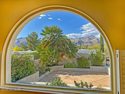8034 E Shadow Ln, Tucson, AZ 85750 photo 10