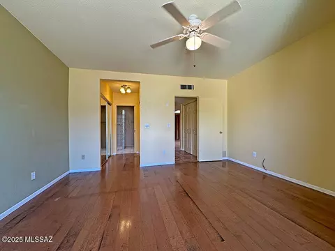 8034 E Shadow Ln, Tucson, AZ 85750 photo 23
