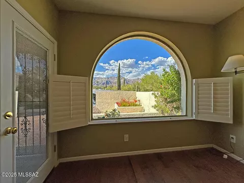 8034 E Shadow Ln, Tucson, AZ 85750 photo 24