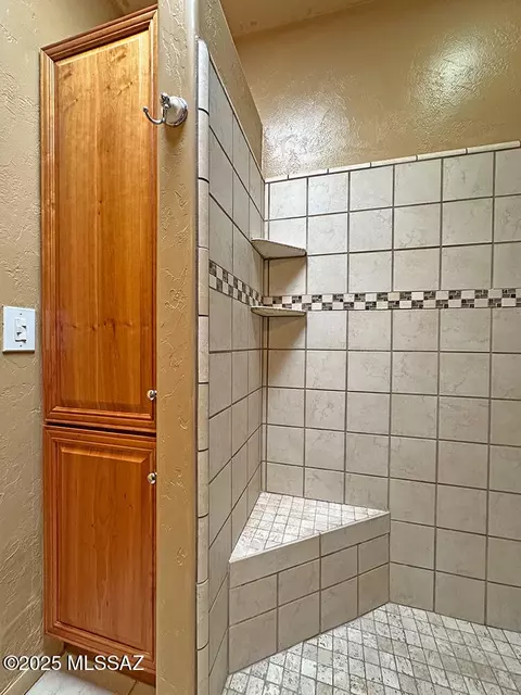 8034 E Shadow Ln, Tucson, AZ 85750 photo 33