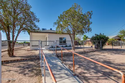 401 W 43rd St, Tucson, AZ 85713