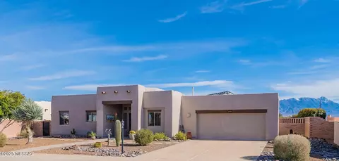 823 S Paseo De La Lira, Green Valley, AZ 85614