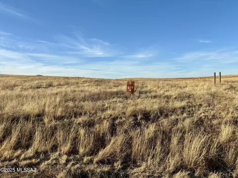 25 Star View Dr, Sonoita, AZ 85637
